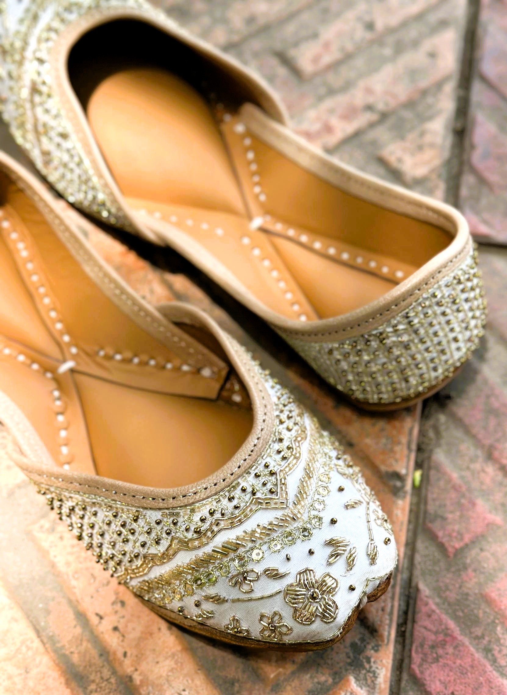 Noor-e-ivory