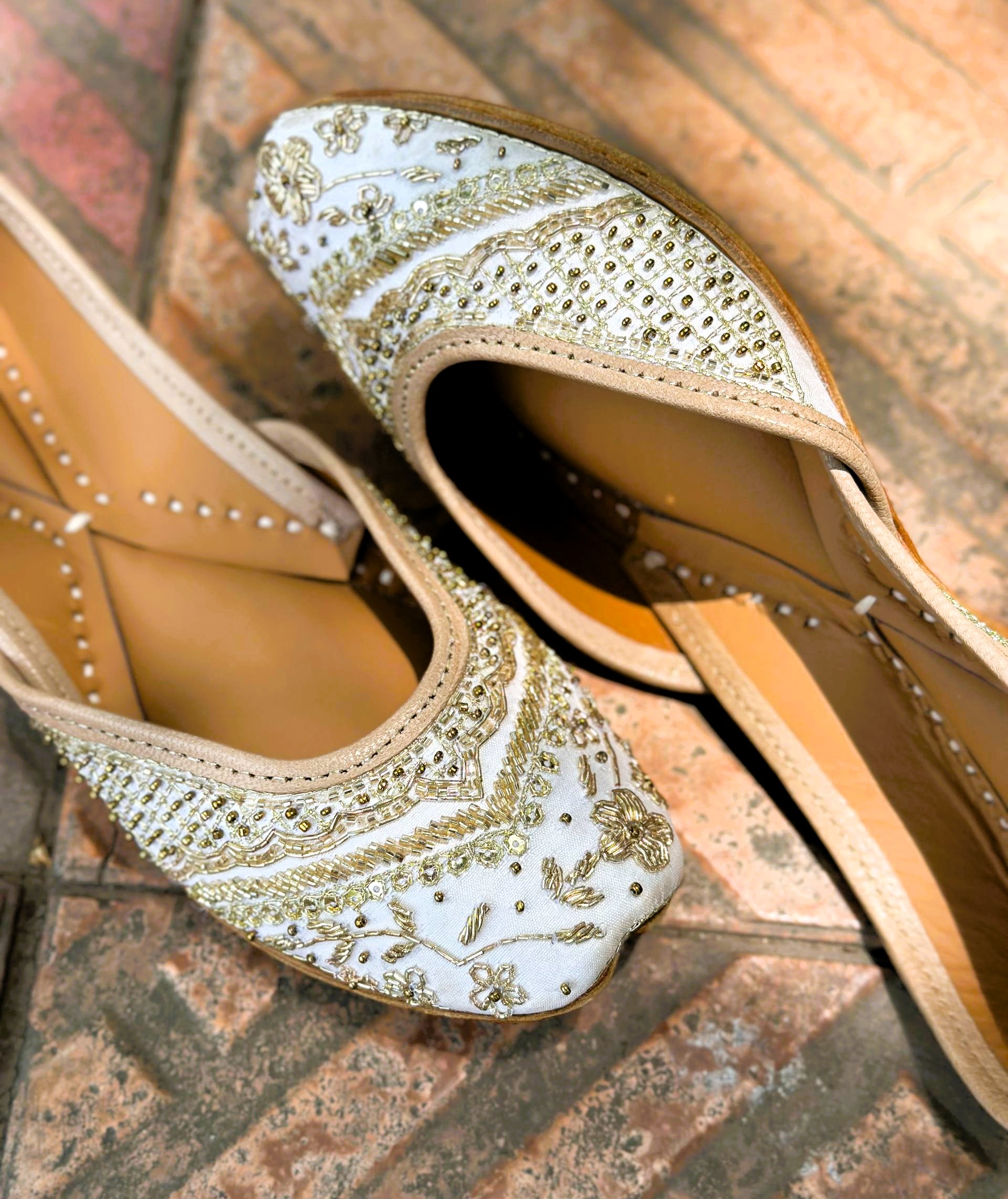 Noor-e-ivory